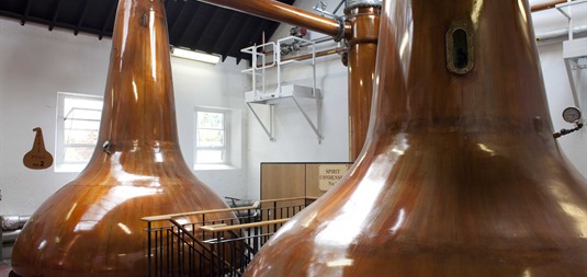 Scotch whisky exports tumble 11%