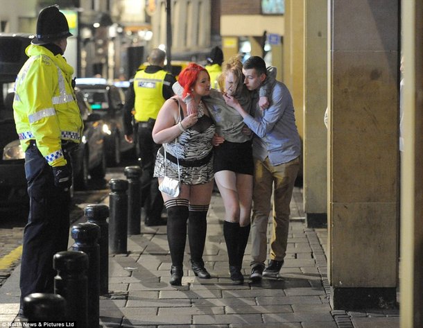 British politicians urge crackdown on alcohol