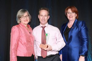 Foodstuffs NZ Sustainability Manager Mike Sammons with Eugenie Sage MP (L) and Hon Maggie Barry (R).