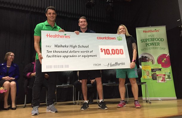 Rugby legend makes students’ day
