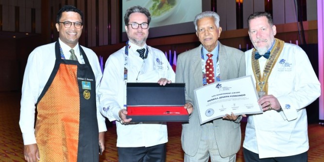 Lifetime achievement award for Dilmah Founder