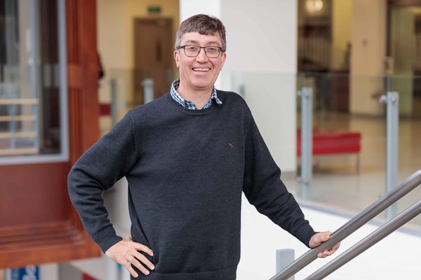 Distinguished Alumni Award for Andrew Smith
