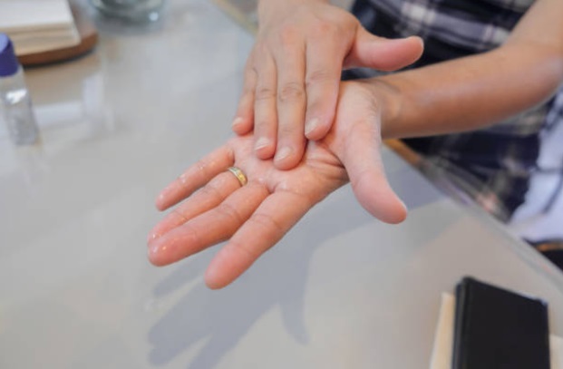 Unilever to donate 30,000 cans of new hand sanitiser to Kiwis in need