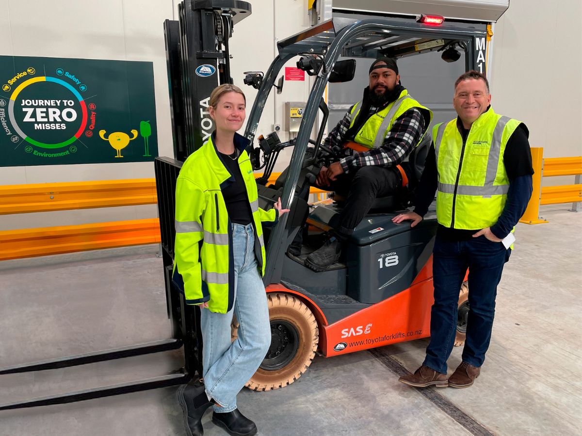 New cross-dock transport hub ensures constant supplies