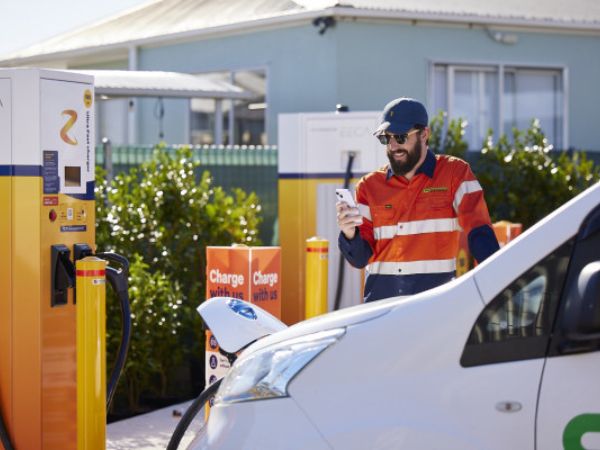 100 public EV chargers to be added to NZ network
